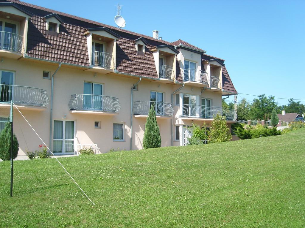 Balla Appartements Залакарош Экстерьер фото