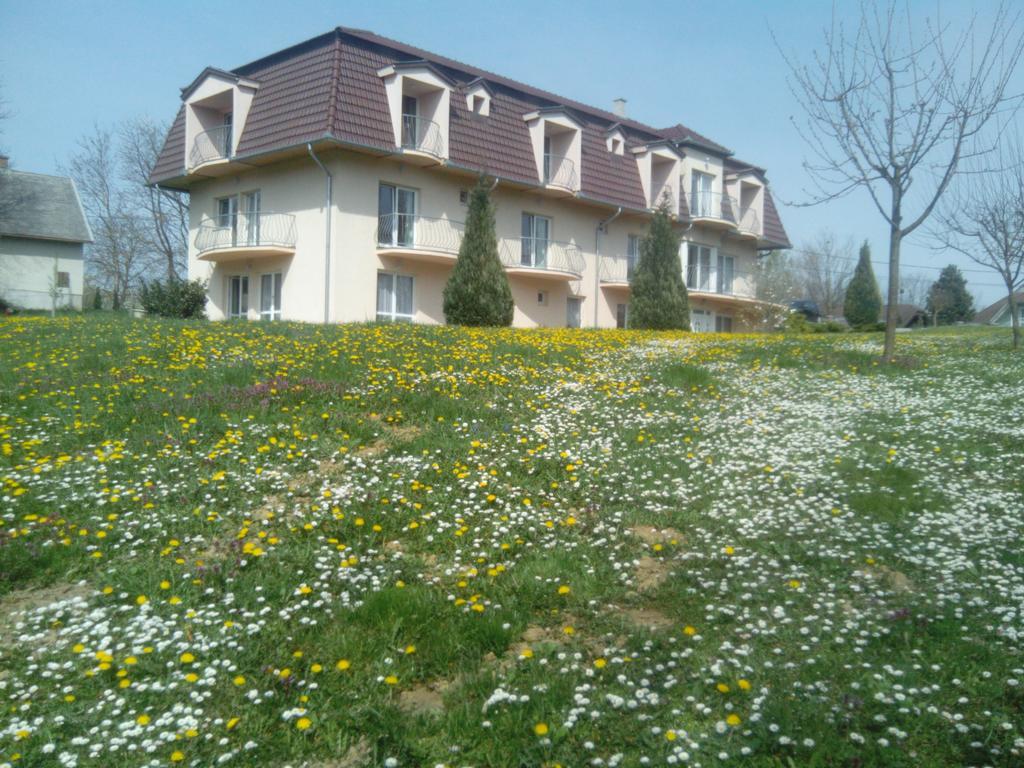 Balla Appartements Залакарош Экстерьер фото